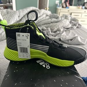Adidas dame 5 Star Wars basketball shoe